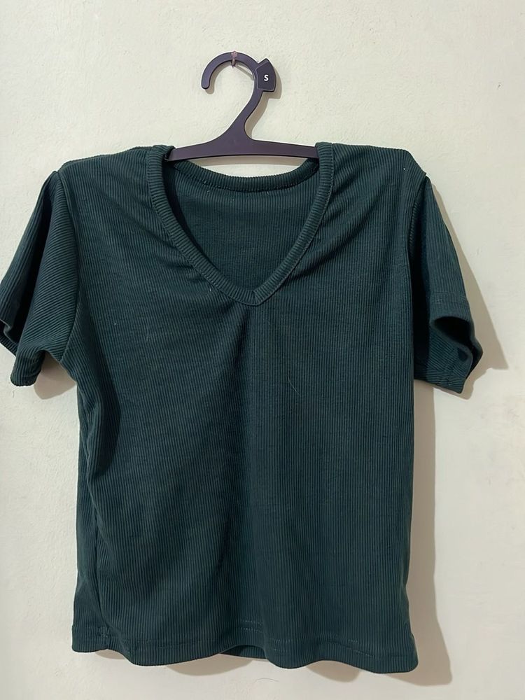 Ribbed V-Neck T-Shirt