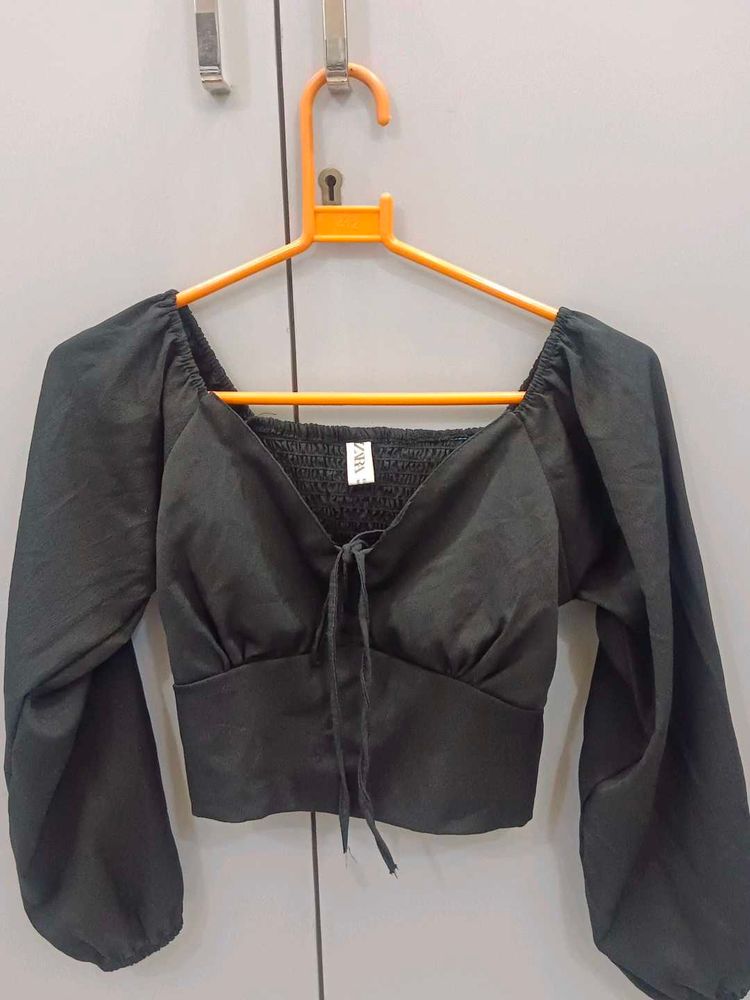 Chic Black Long Sleeve Crop Top