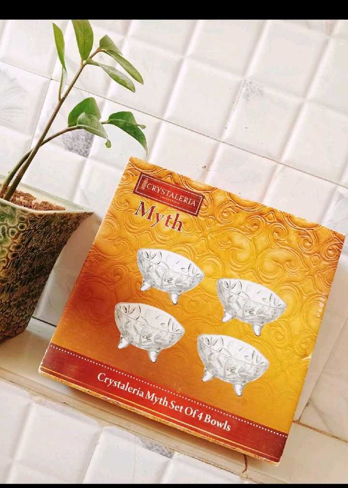 Crystaleria Myth Set of 4 Bowls