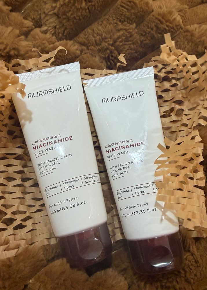 Aurashield Niacinamide Face Wash