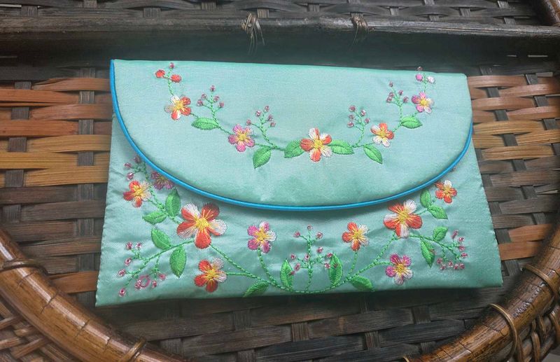 Vietnamese hand-embroidered silk clutch purse