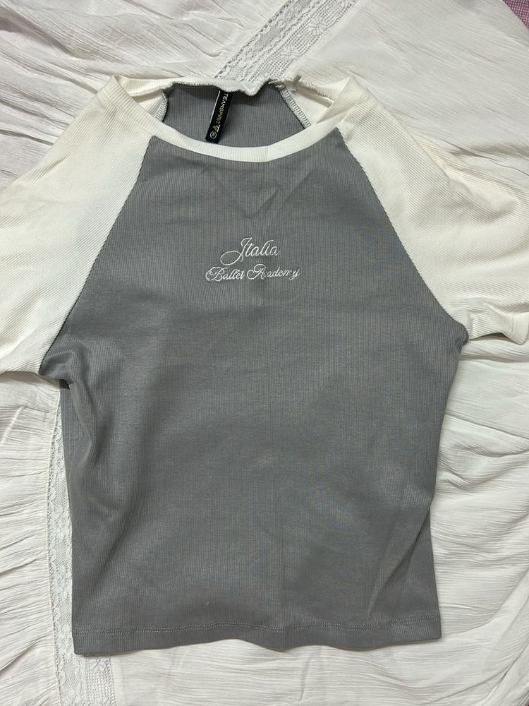 Italia T-Shirt - Stylish &amp; Casual