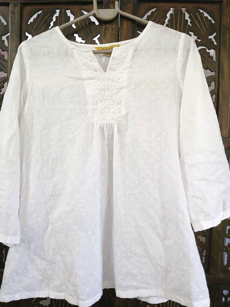 White Embroidered Kurta