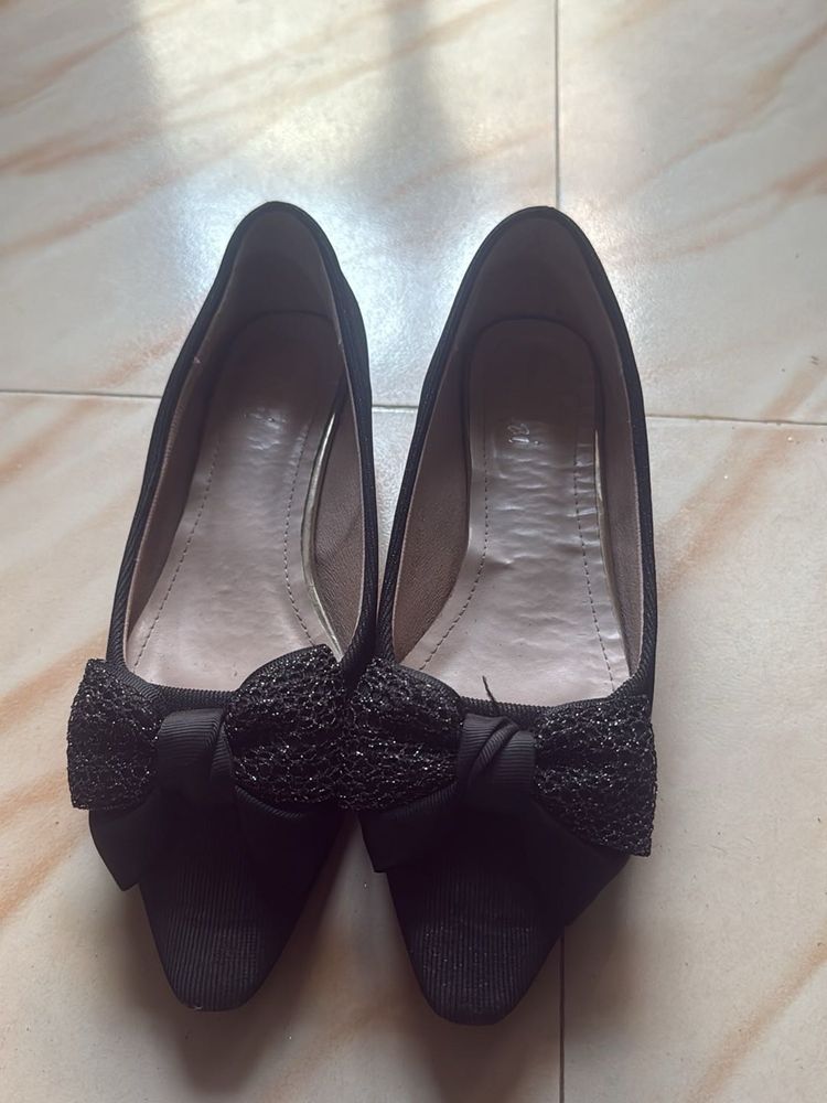 Chic Black Bow belly