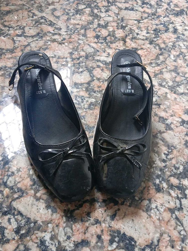Black Patent Bow Heels