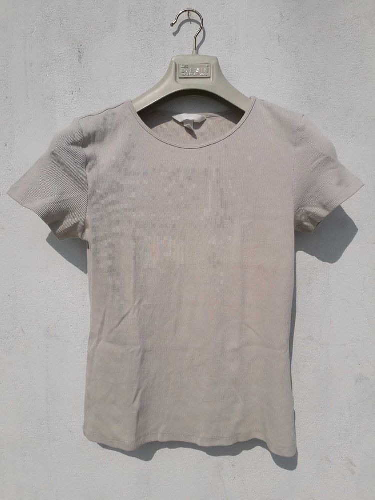 H&amp;M Basic Tee