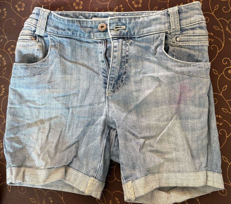 Classic Light Wash Denim Shorts