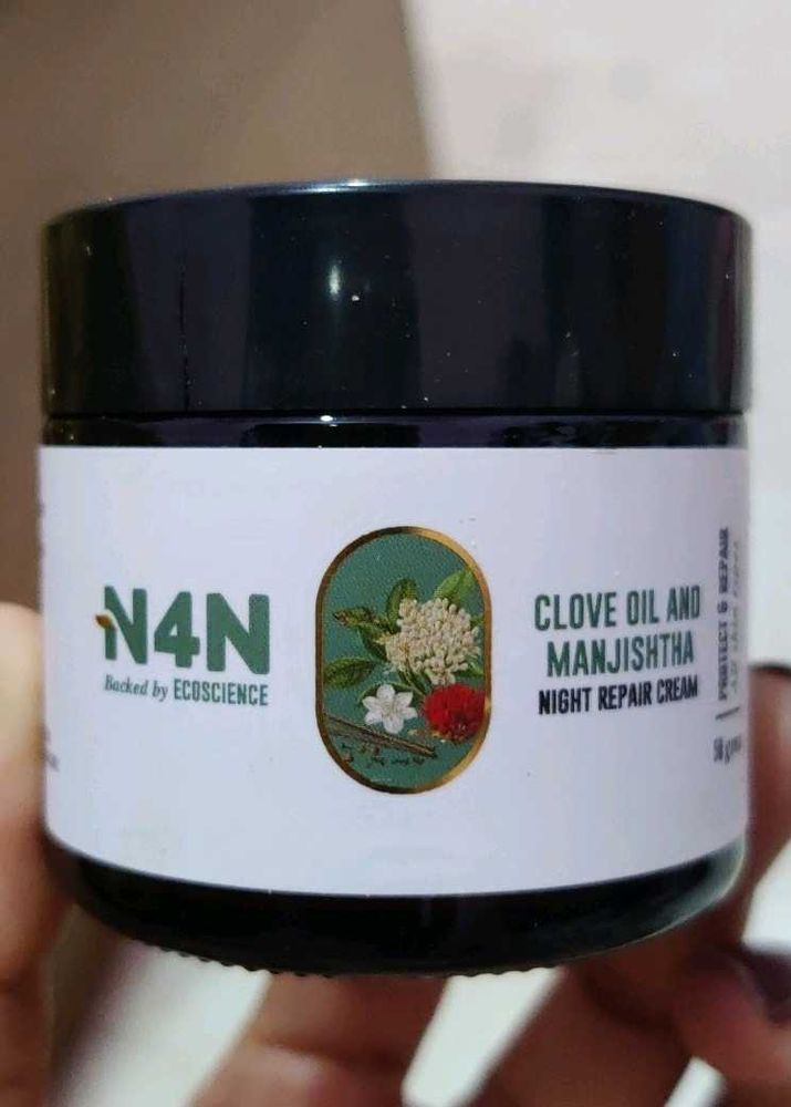 N4N Clove Oil &amp; Manjishtha Night Repair Cream