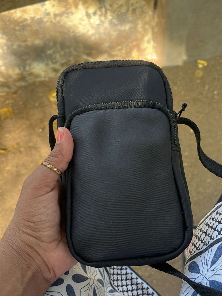 Small Black Sling Mobile 📱 Bag