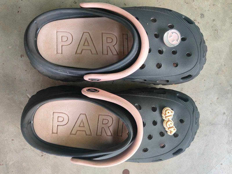 Stylish Clogs - Comfortable &amp; Trendy