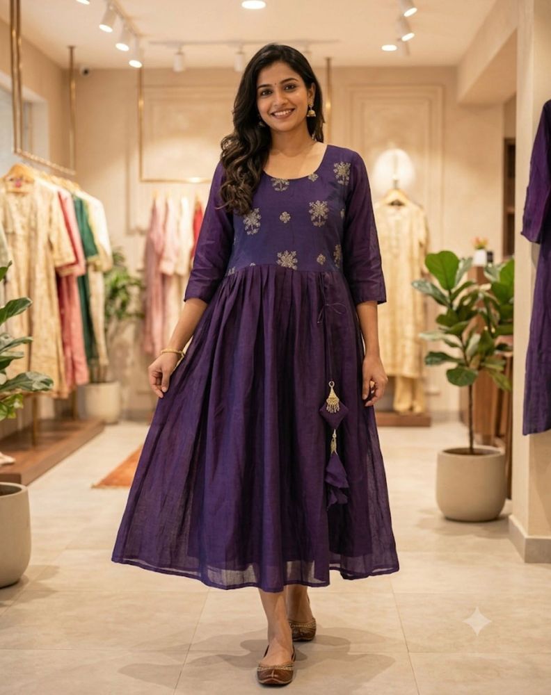 Elegant Purple Kurta with Gold Embellishments