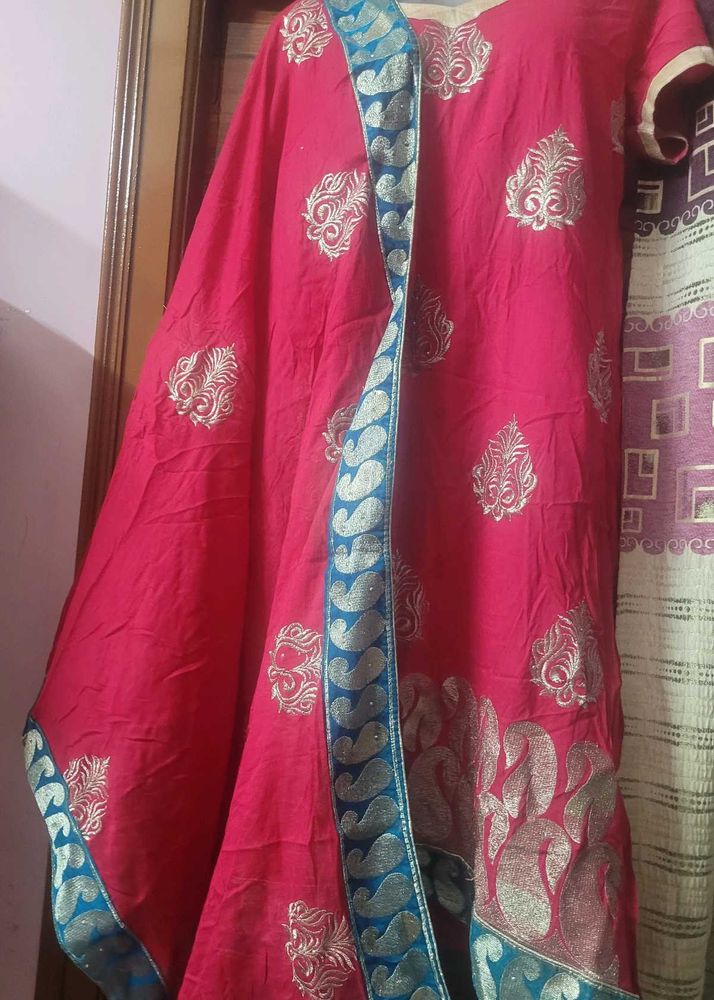 **Pure Cotton Kurti With Velvet Border Dupatta**