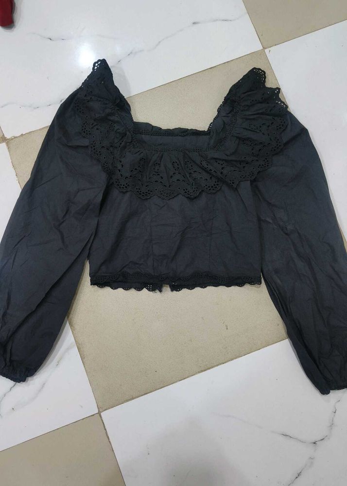 Black Off-Shoulder Lace Trim Crop Top