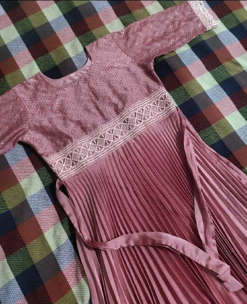 Elegant Pink Pleated Maxi Dress