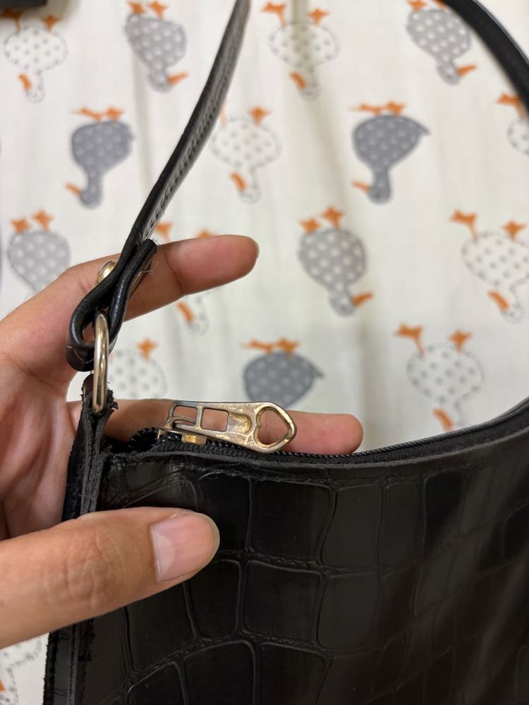 Chic Black Croc Embossed Hobo Bag