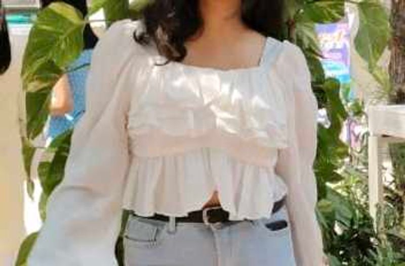 Chic White Ruffled Crop Top
