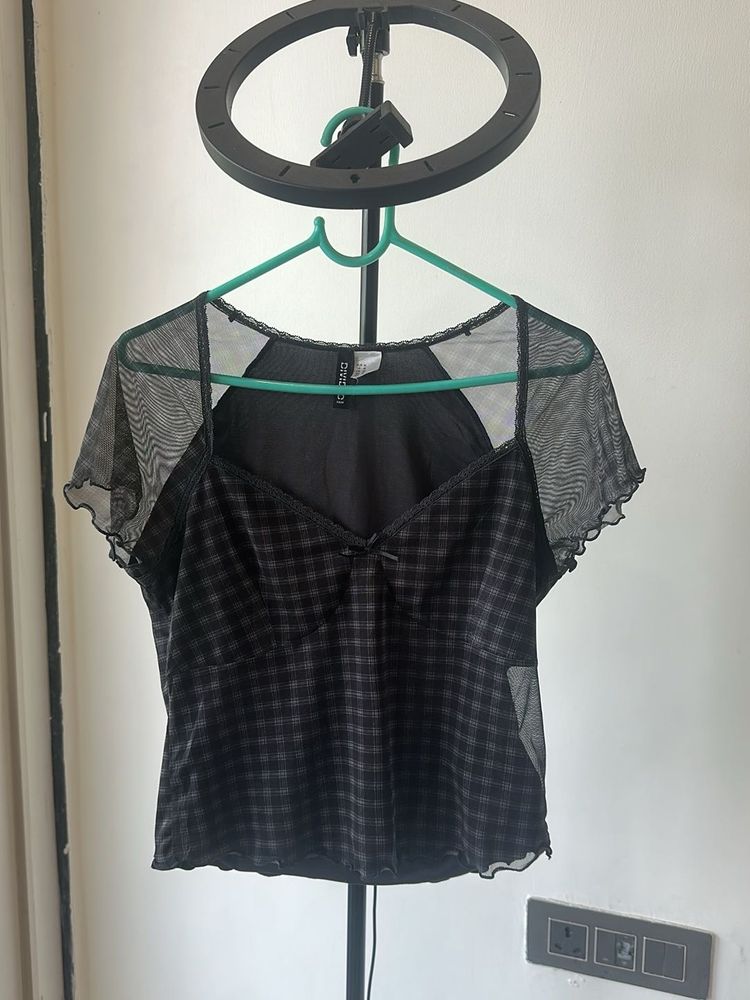 H M  dividend Mesh Overlay Plaid Top