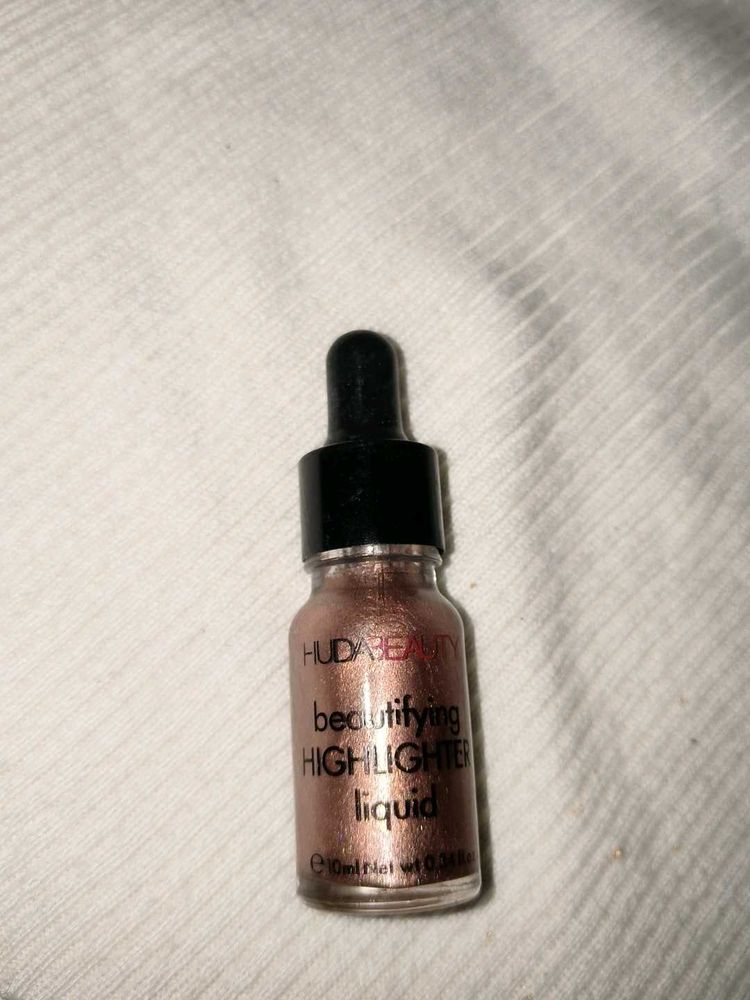 Huda Beauty Liquid Highlighter copper