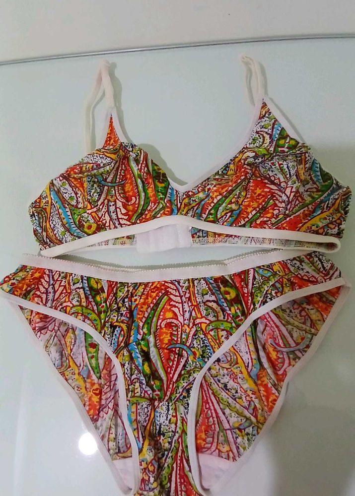 Vibrant Print Bra and Panty Set