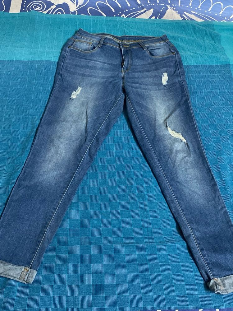 Streachble blue ribbed denim pant