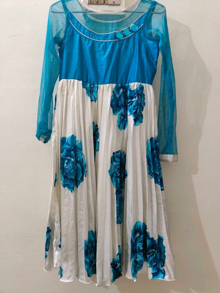 Blue And White printed Dress For Slim Type Body