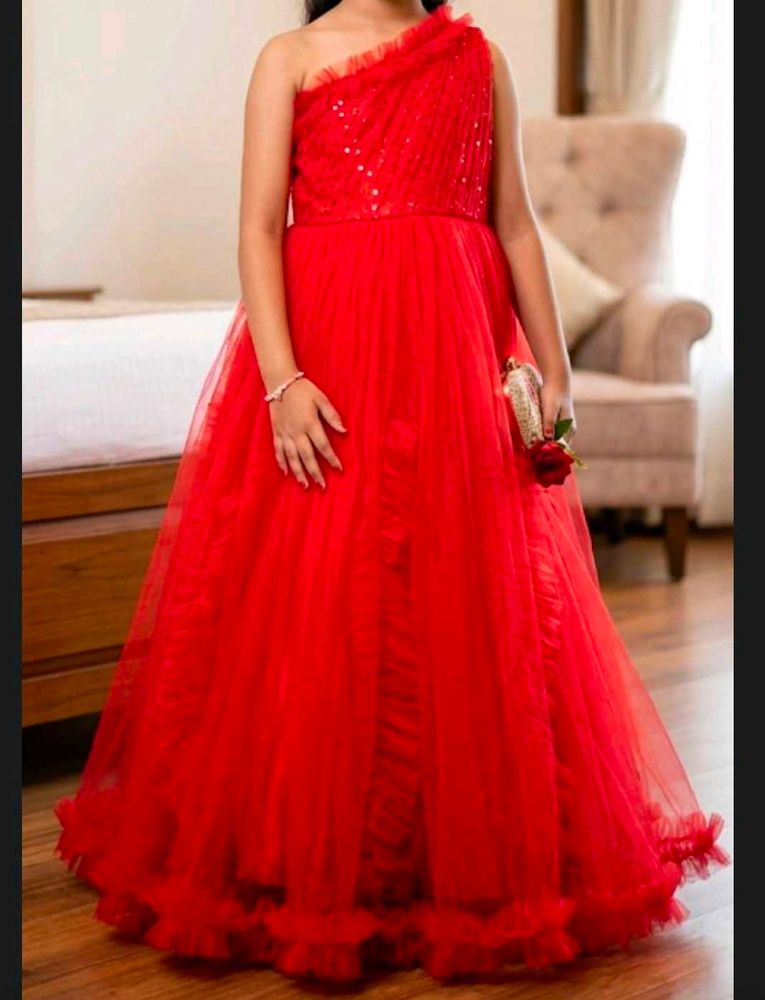 Red gown💕