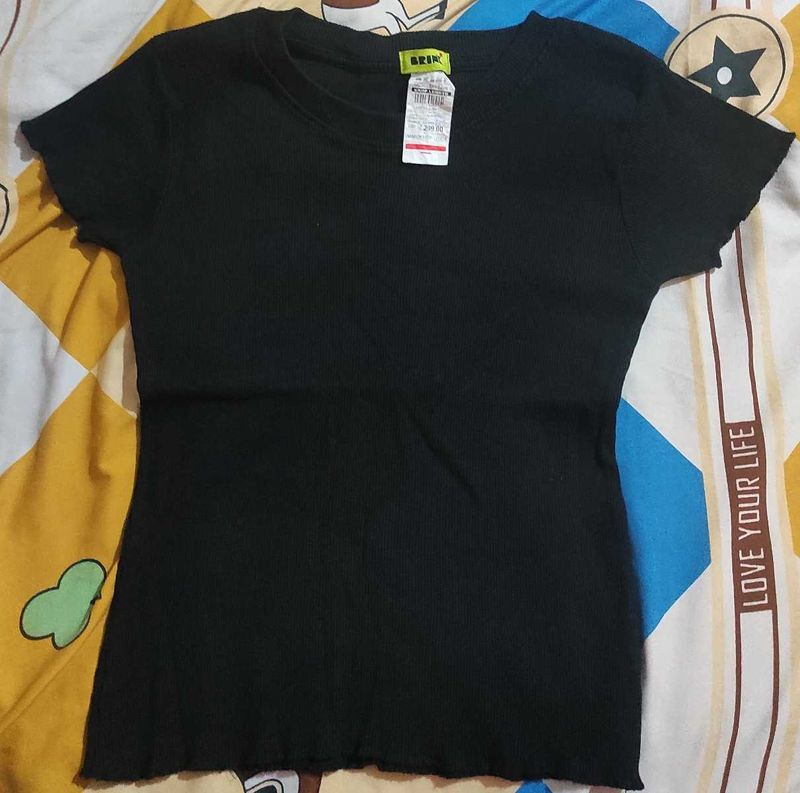 Ribbed Black Short Sleeve Tee
