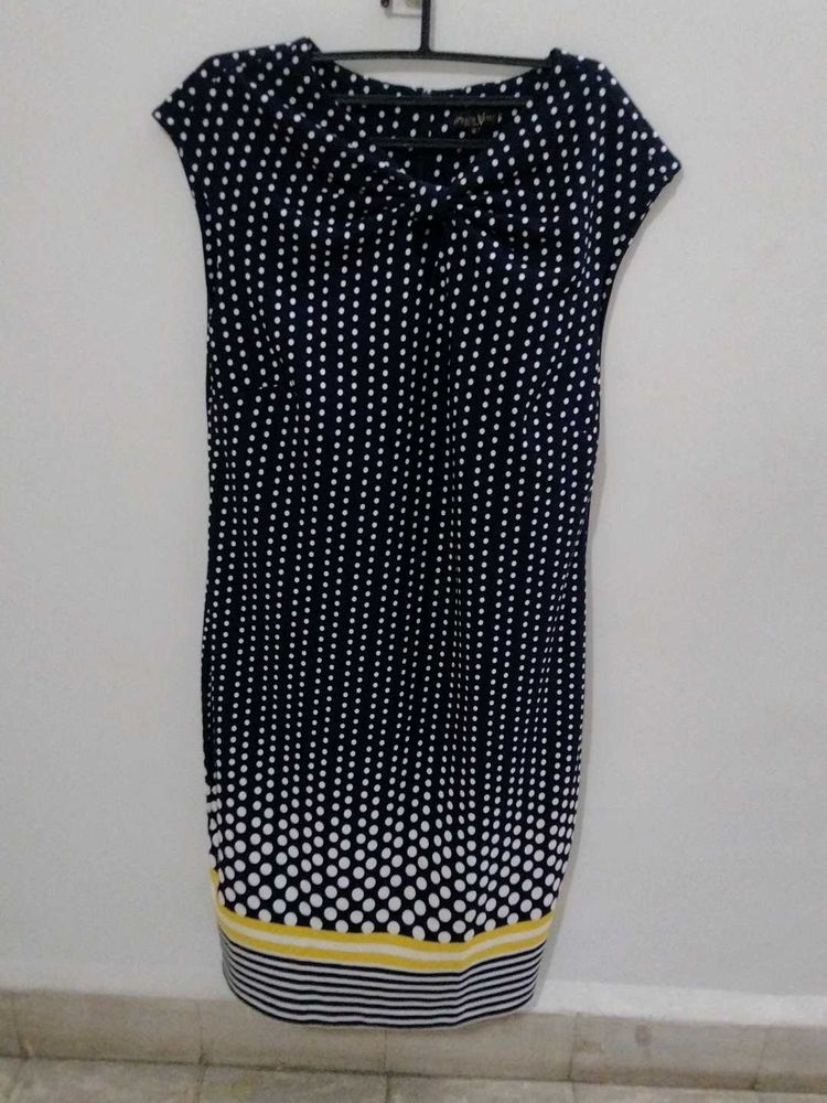 Chic Navy Polka Dot Dress
