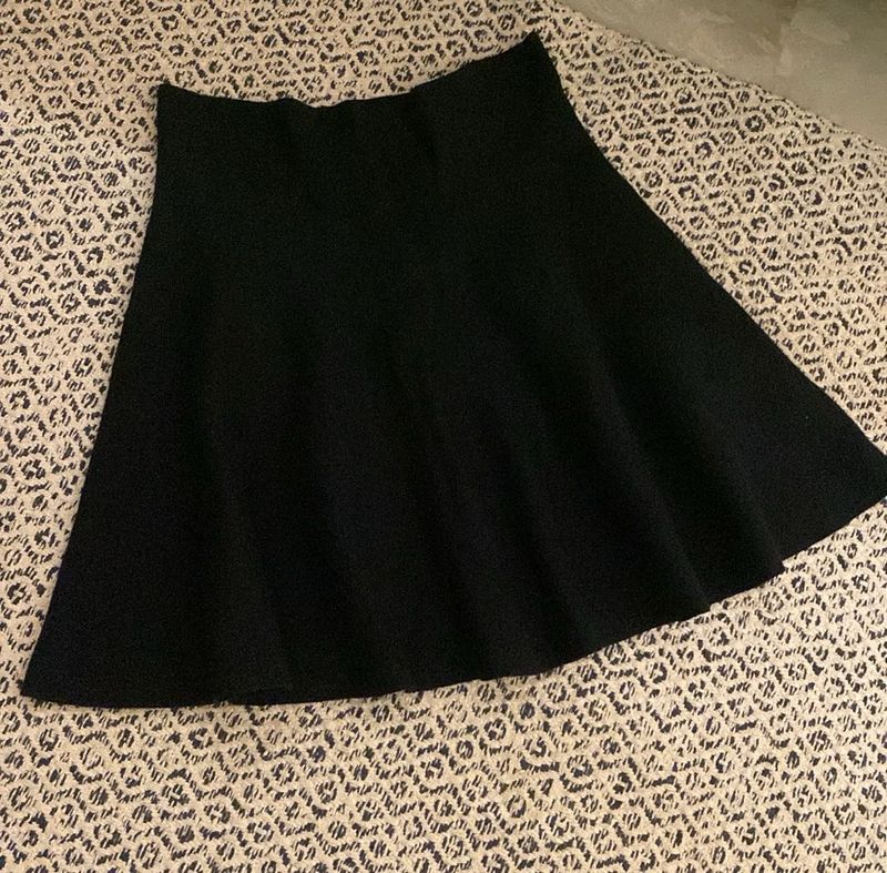 Classic Black A-line Mini Skirt