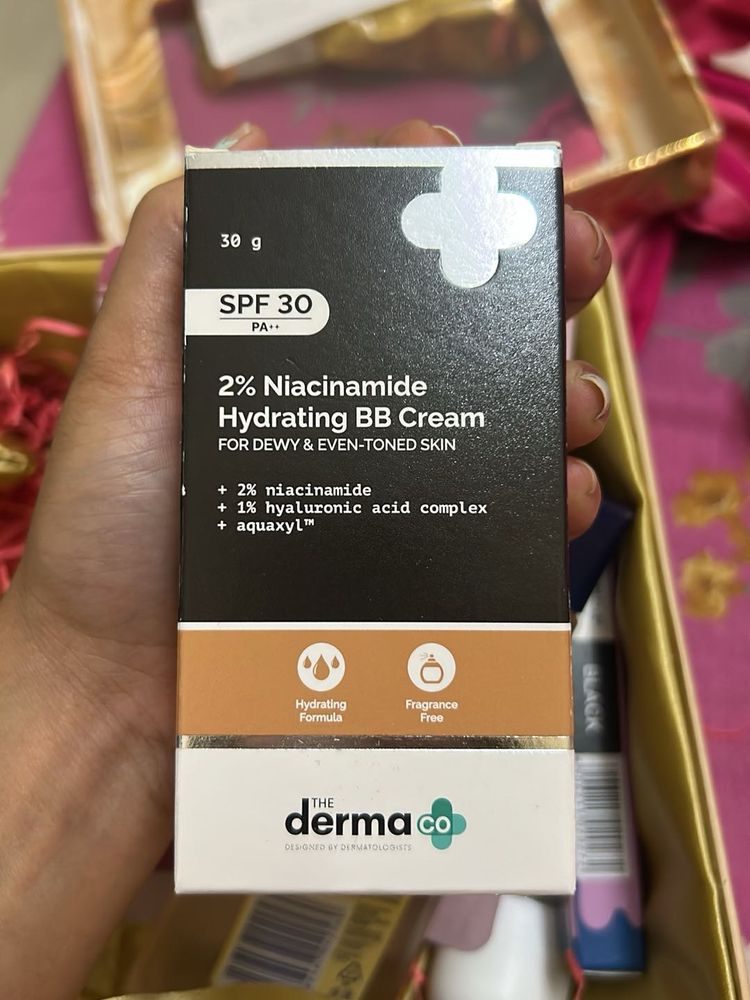 The Derma Co Hydrating BB Cream SPF 30