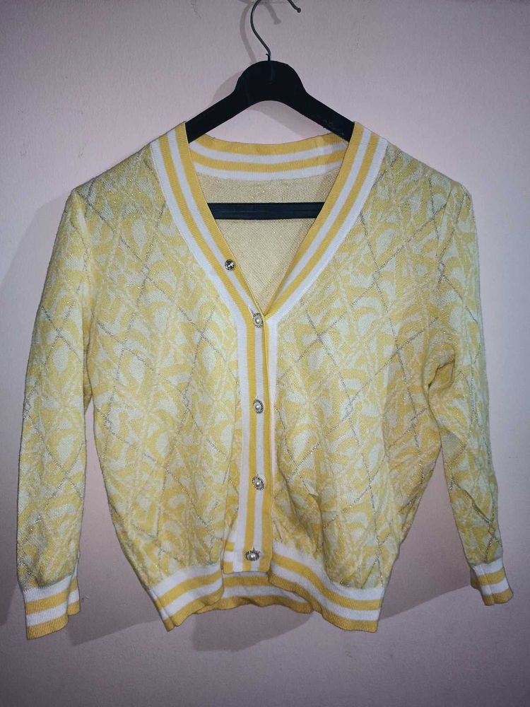 Chic Yellow Knit Cardigan