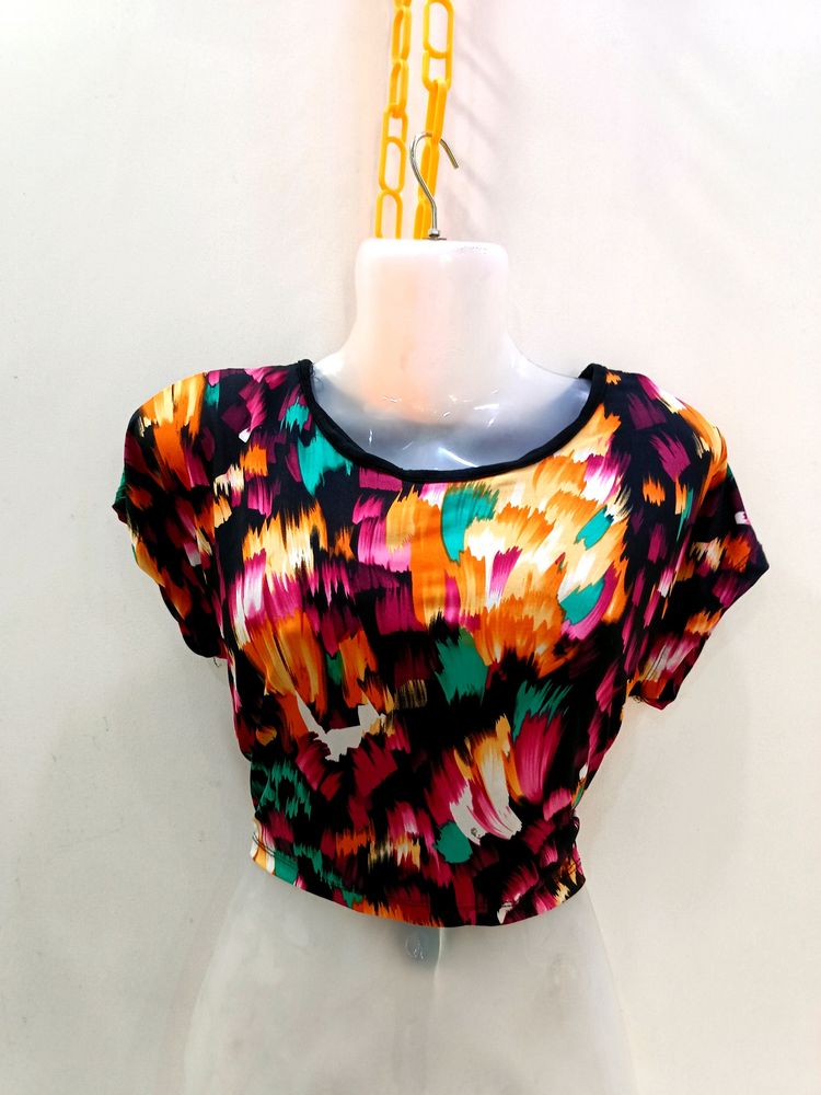 Abstract Print Cropped Top