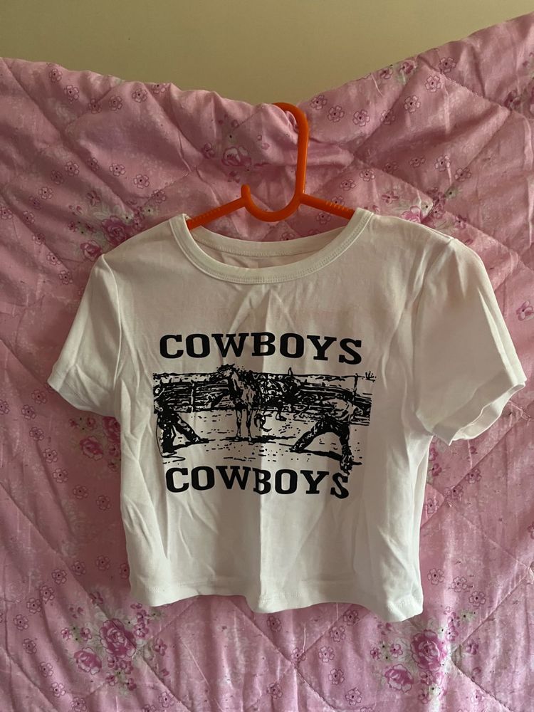 Cowboys Graphic Crop T-Shirt