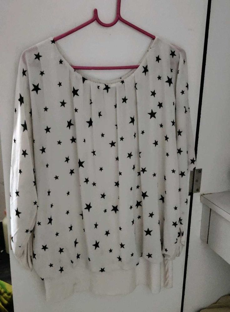 Chic White Star Print Blouse