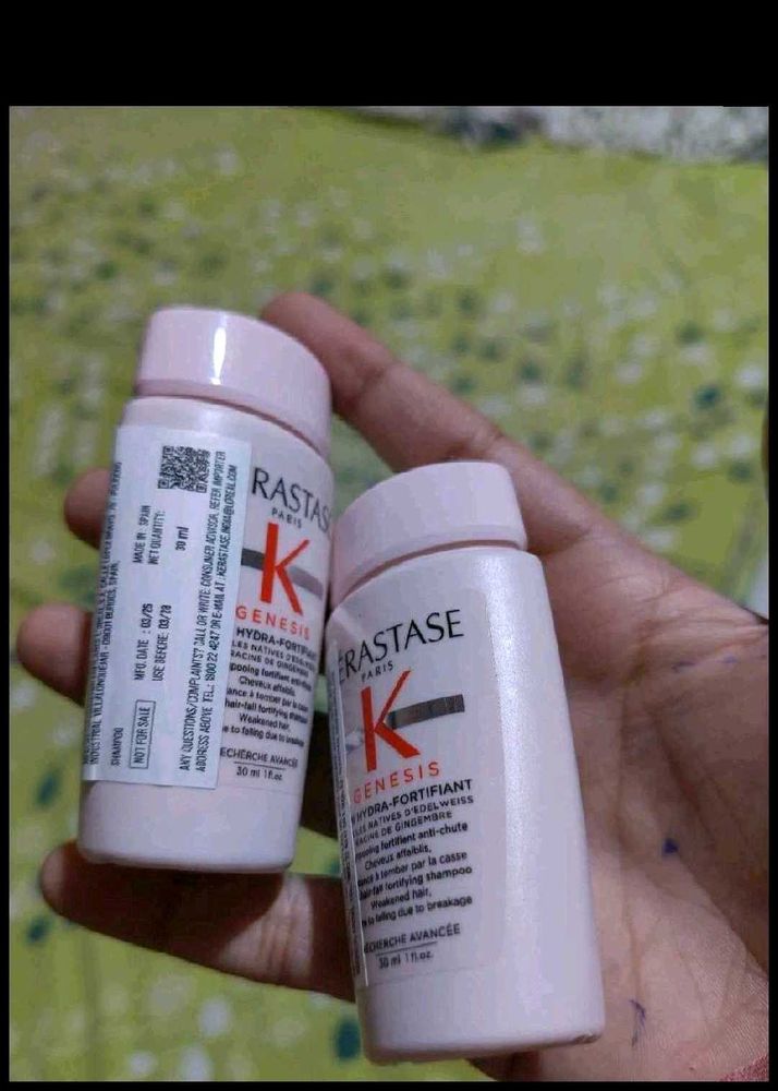 only one Kerastase Genesis Hydra-Fortifiant