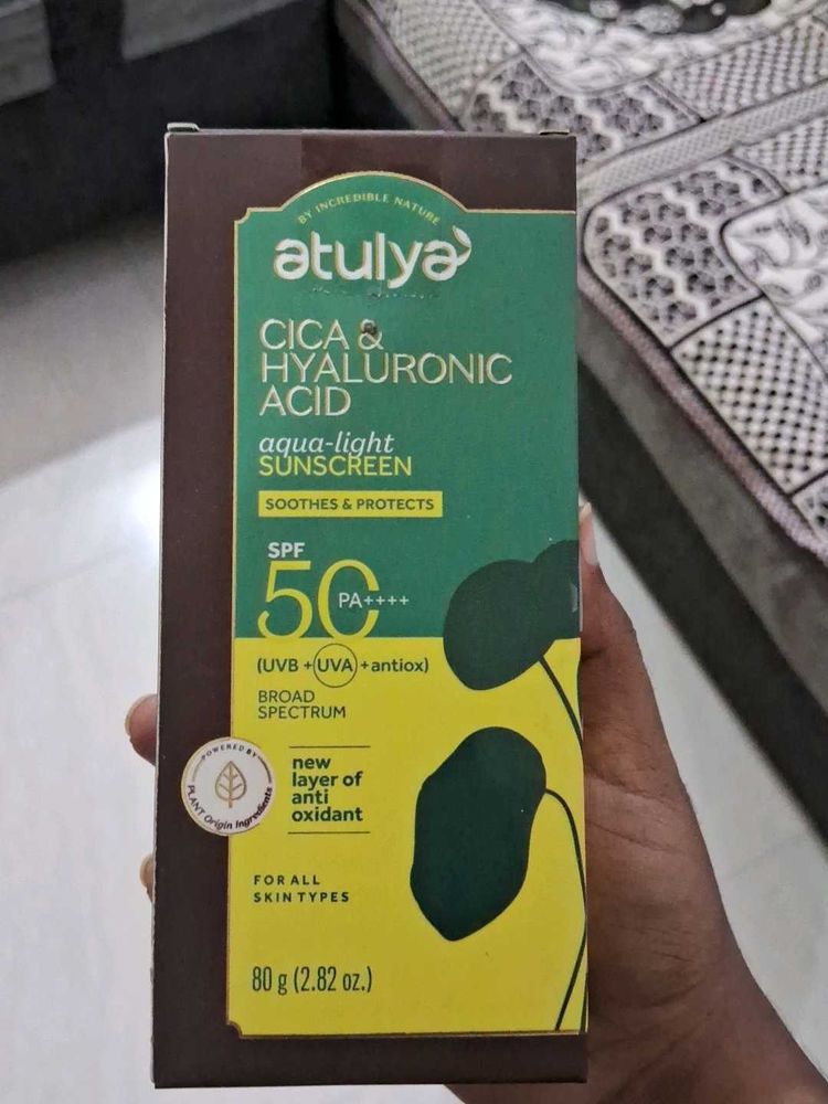 Atulya Cica &amp; Hyaluronic Acid Sunscreen SPF 50