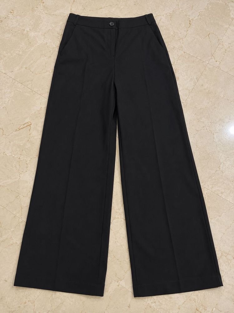 Chic Black Wide-Leg Pants