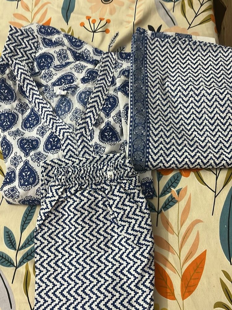 Blue &amp; White Printed Kurta Set
