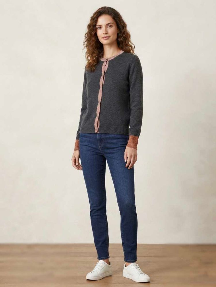 Chic Grey Cardigan with Pink Trim