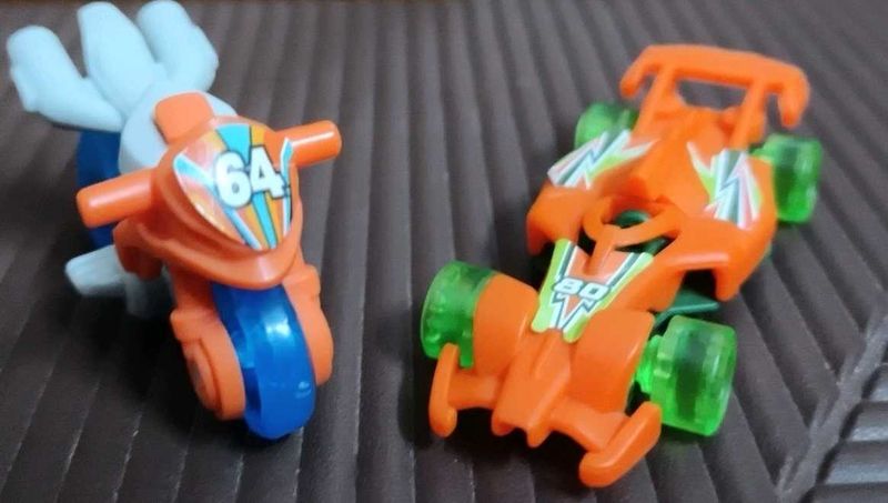 2 kinderjoy racer series vehicle toys