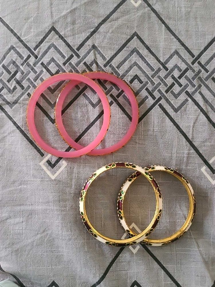 Set of 4 Fashionable Bangles