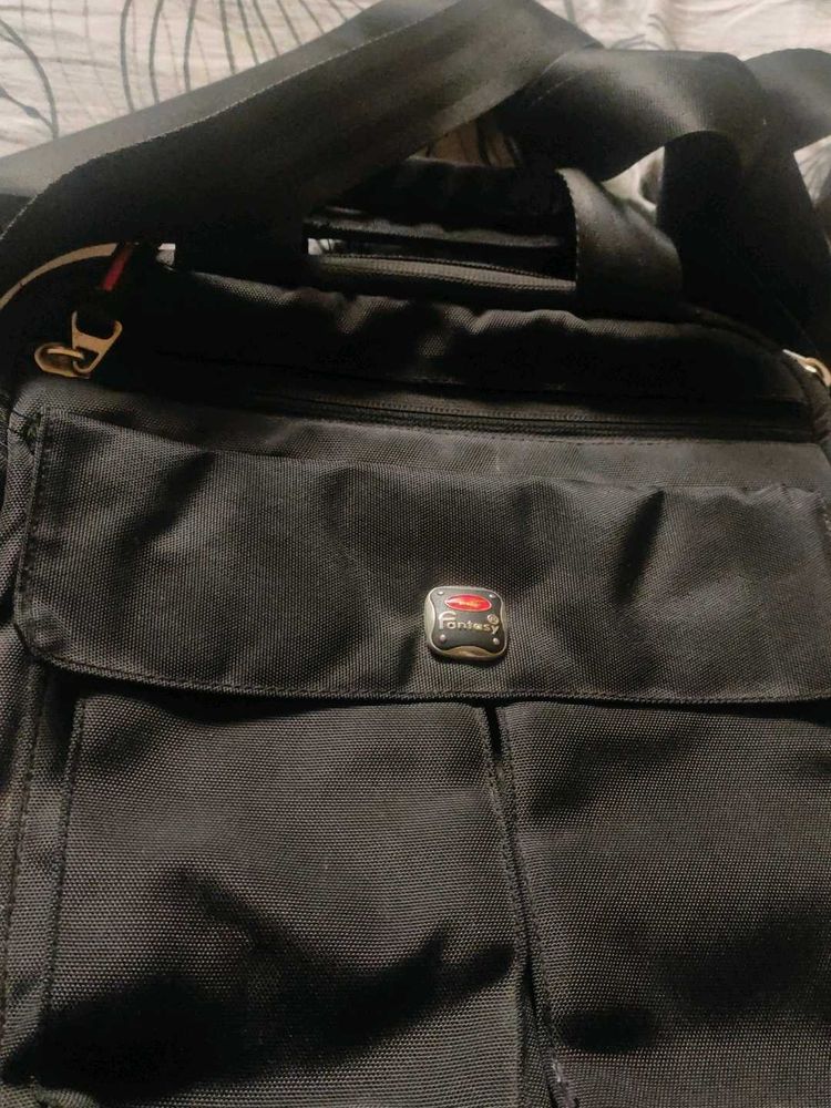 Black Crossbody Laptop Bag