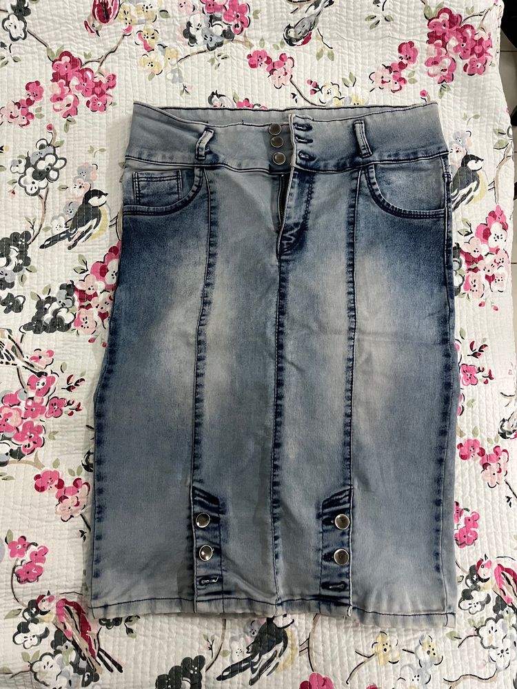 Chic Denim Knee Length Skirt
