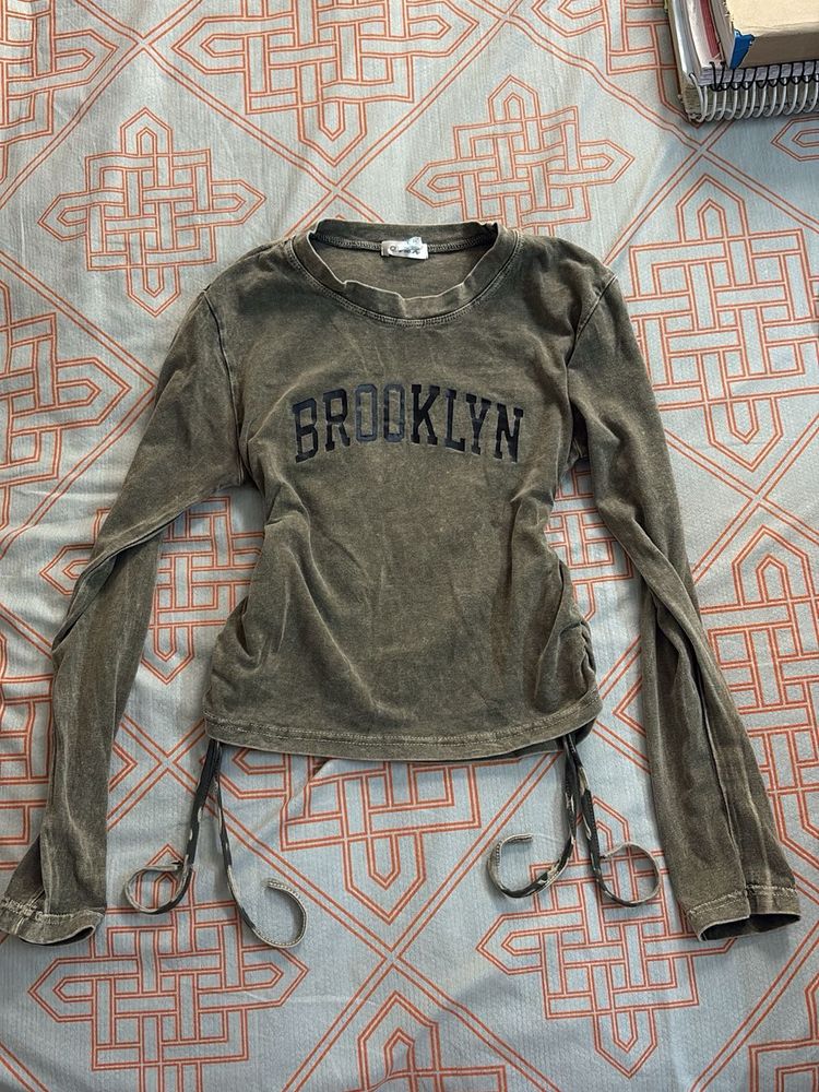 Vintage Brooklyn Graphic Long Sleeve Top