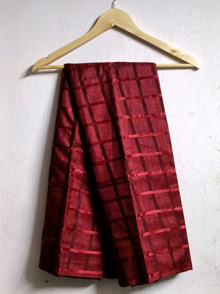 Price Dropped ⚡⚡Maroon Saree For Farewell