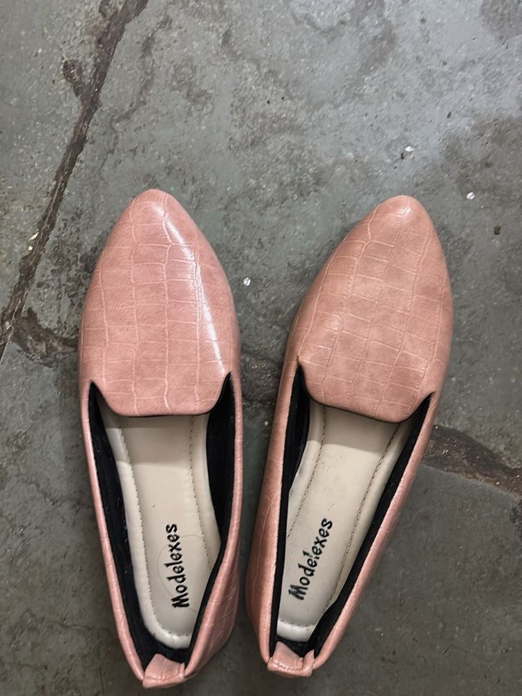Chic Pink Croc Loafers