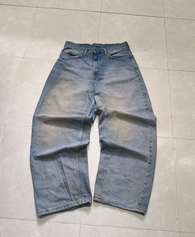 Baggy Light Wash Denim Jeans (New condition)