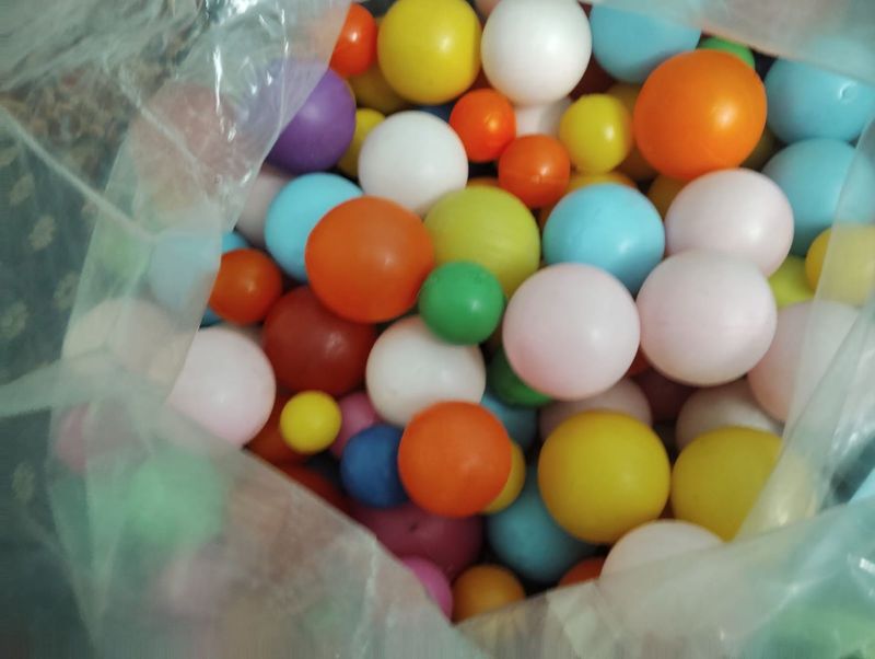 light weight Vibrant Plastic Balls