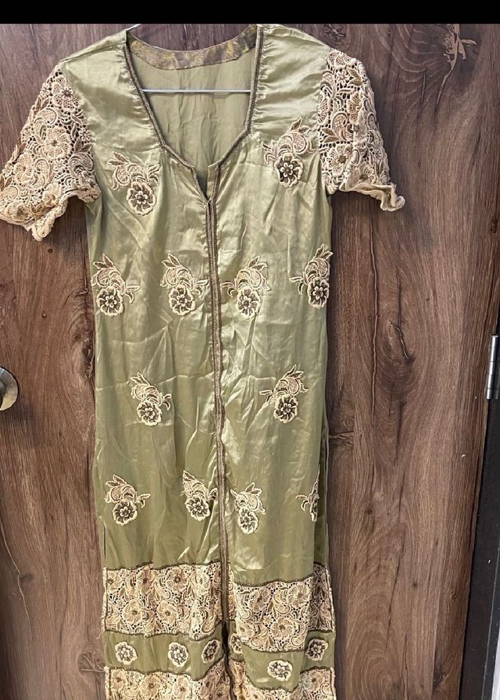 Elegant Green Ethnic Gown