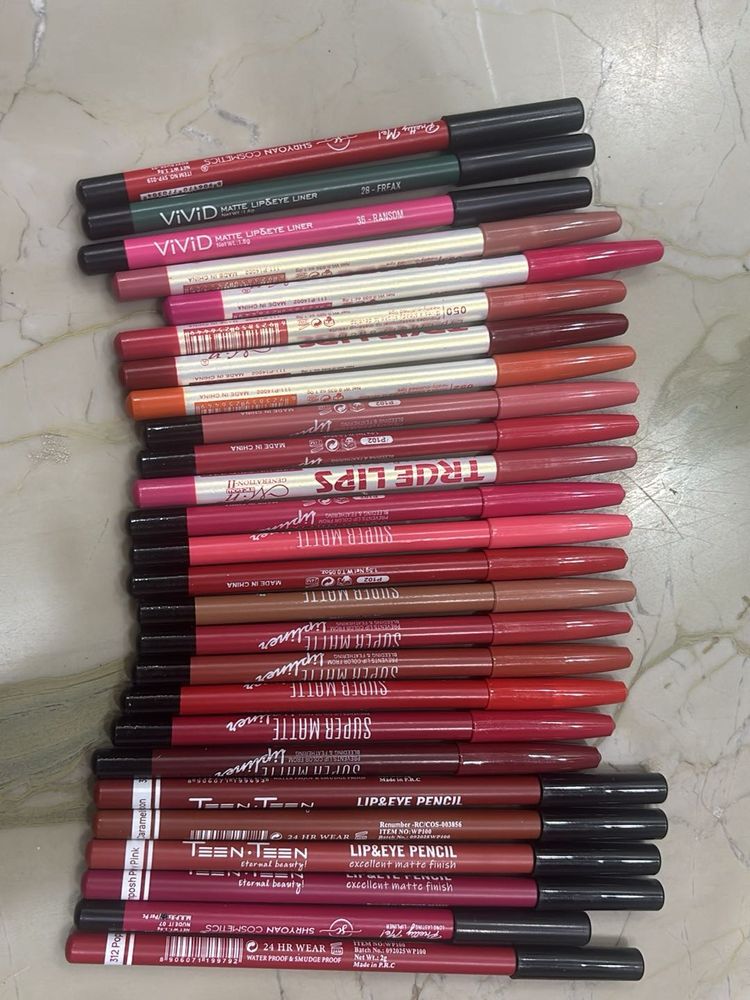 26 Assorted Lip Pencils &amp; Liners shades
